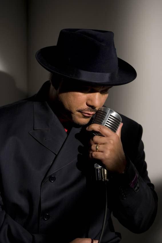 Headline Performer: Howard Hewett – Singer, Songwriter, and R&B Legend!